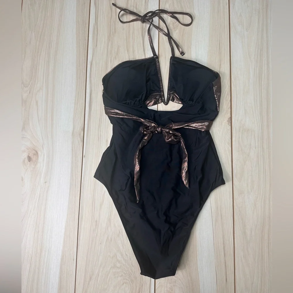 NWT Cupshe 1 Piece Halter Golden Cutout Swimsuit Size M‎
